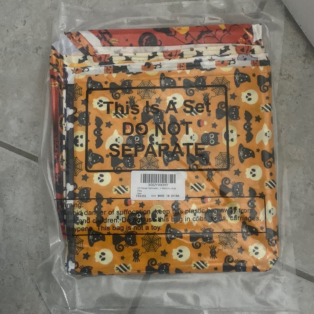 20 Pieces Halloween Dog Bandanas